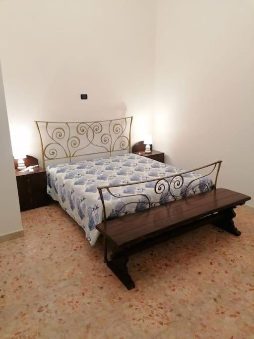 דירות למפדוזה A Casa Di Carlo מראה חיצוני תמונה